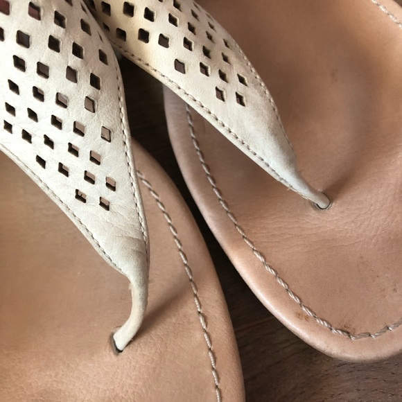 Ugg Sandals - Picture 6 of 7